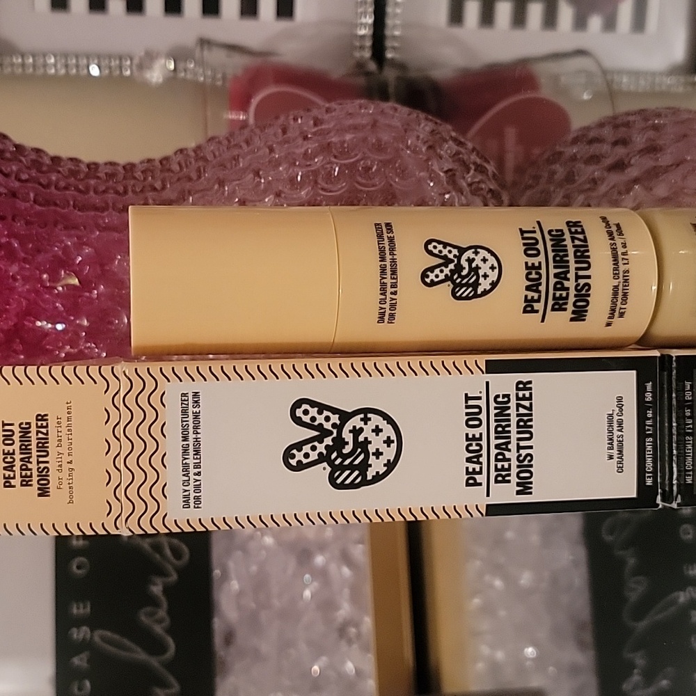 Peace Out Repairing Moisturizer.1.7 Oz. Full Sized. Never Used. - Picture 6 of 9